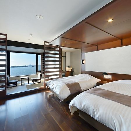 Kami Amakusa Uminoyasuragi Hotel Ryugu מראה חיצוני תמונה